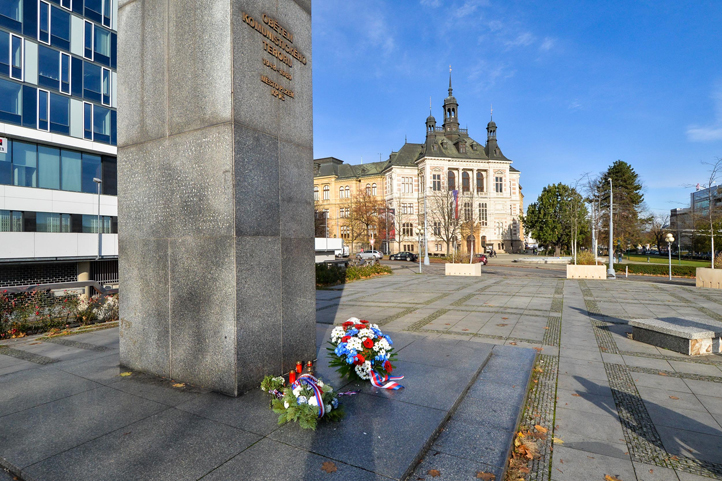 Pietní akty 17. listopadu v Plzni (fotografie: M. Pecuch)