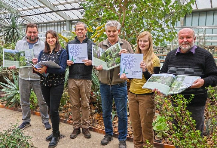 240215_Australasie_kniha