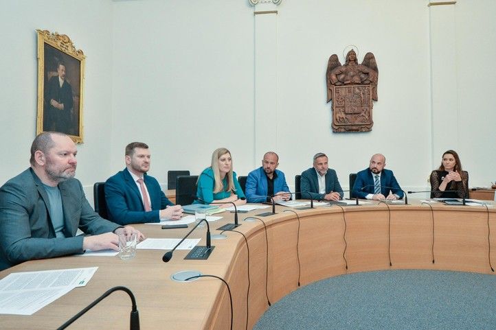 Tisková konference k plnění programového prohlášení (fotografie: M. Pecuch) 240410_RMP_Koalice_TK_2