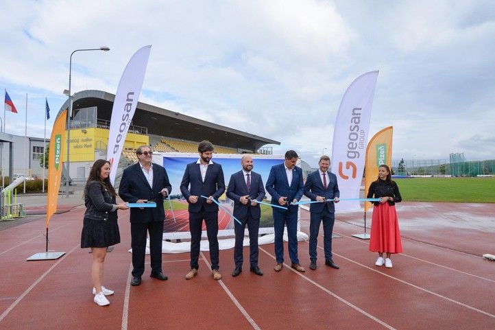 Zahájení stavby (fotografie: M. Pecuch) 240910_Tribuna_Atletika_1