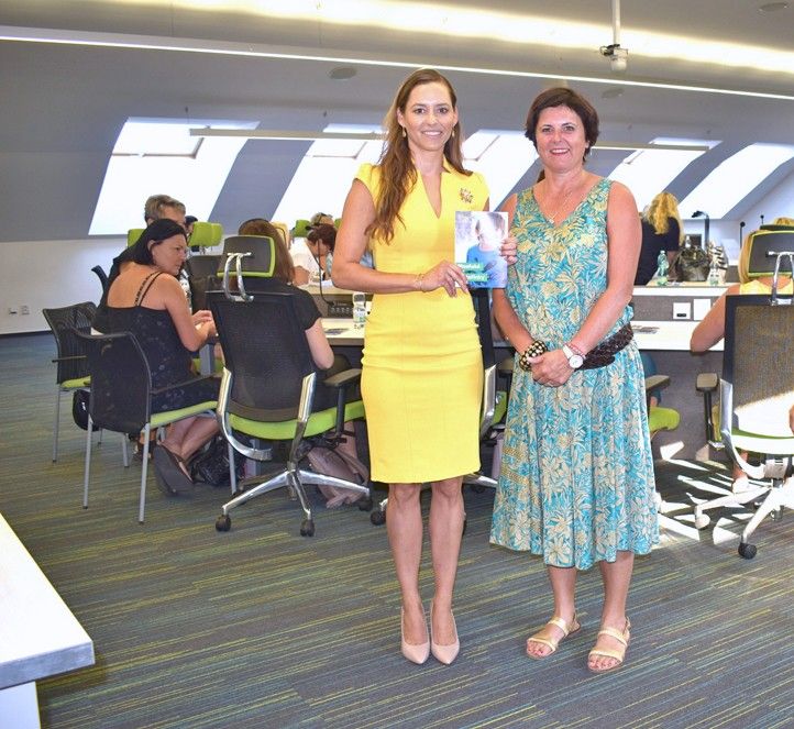 Zdroj fotografií: Odbor školství, mládeže a tělovýchovy Magistrátu města Plzně 240911_Reditele_MS_Brozura_1