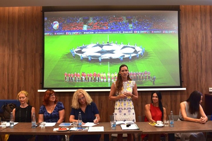 Zdroj fotografií: Odbor školství, mládeže a tělovýchovy Magistrátu města Plzně 240912_Setkani_retitele_ZS_2