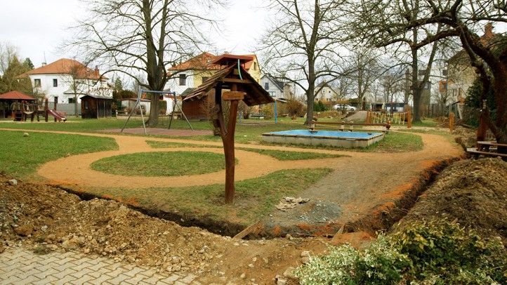 Zdroj fotografií: SITMP 241004_Skola_optika_3