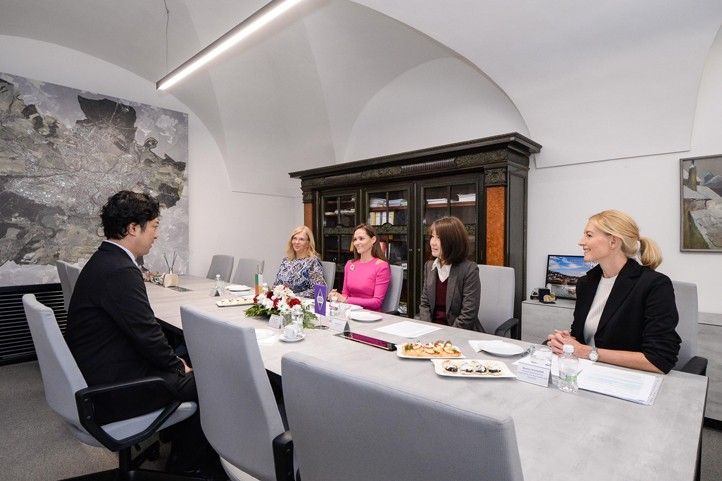 Přijetí na plzeňské radnici (fotografie: M. Pecuch) 241011_Takasaki_1