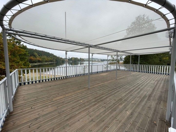 Nový stánek (fotografie: M. Gregar) 241101_Piont_stanek_Bolevak_1