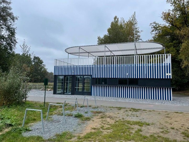 Nový stánek (fotografie: M. Gregar) 241101_Piont_stanek_Bolevak_4