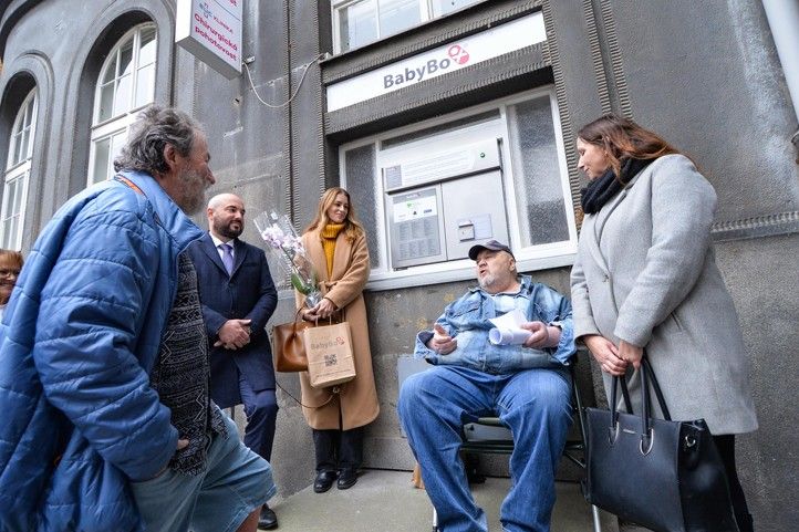 Modernizovaný babybox na EUC klinice (fotografie: M. Pecuch) 241106_BabyBox_2