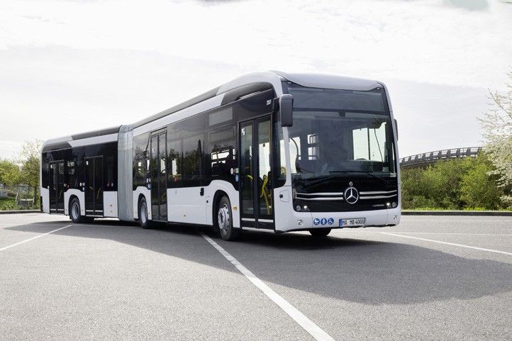 Elektrický kloubový autobus Mercedes-Benz eCitaro G (zdroj foto: PMDP) 241114_Elektro_bus_test