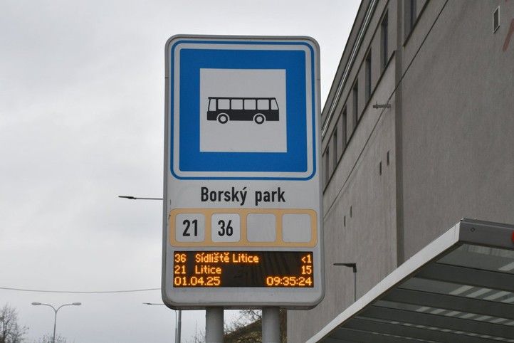 Fotografie: R. Žáková 250401_Bus_36_Litice_4