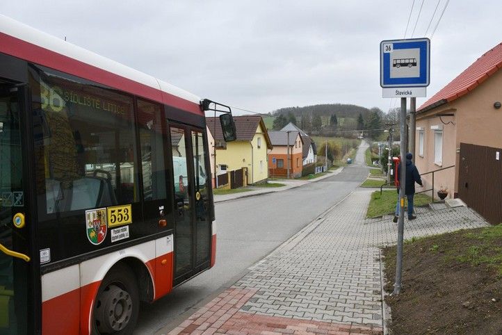 Fotografie: R. Žáková 250401_Bus_36_Litice_5