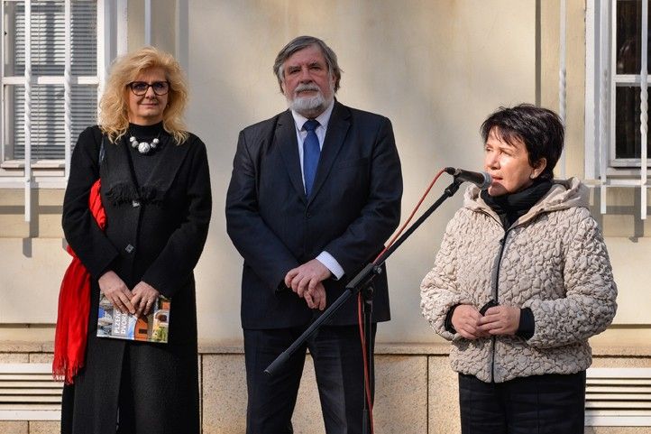 Fotografie z vernisáže výstavy: M. Pecuch 250401_Vystava_Dvorky_4