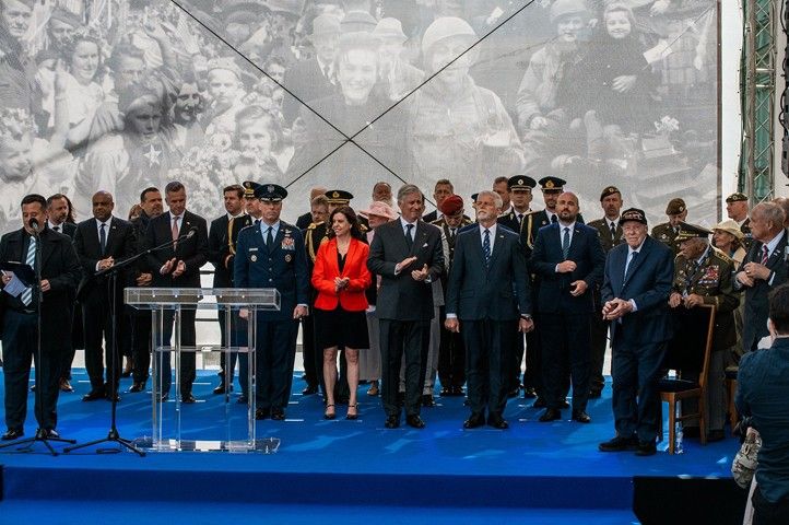 Fotografie: R. Muchka / M. Říský 250506_Slavnosti_svobody_Diky_Ameriko_3