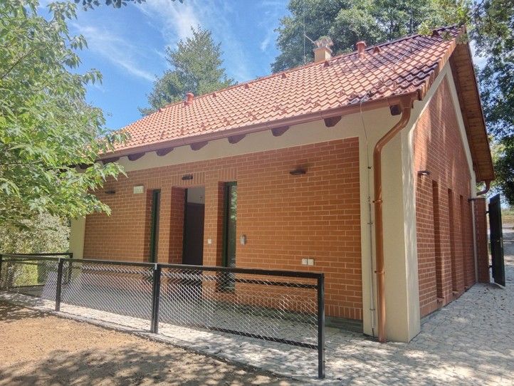 Nové zázemí (zdroj fotografií: Správa veřejného statku města Plzně) 250804_Luftova_zahrada_zazemi_1