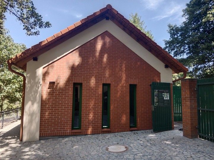 Nové zázemí (zdroj fotografií: Správa veřejného statku města Plzně) 250804_Luftova_zahrada_zazemi_2