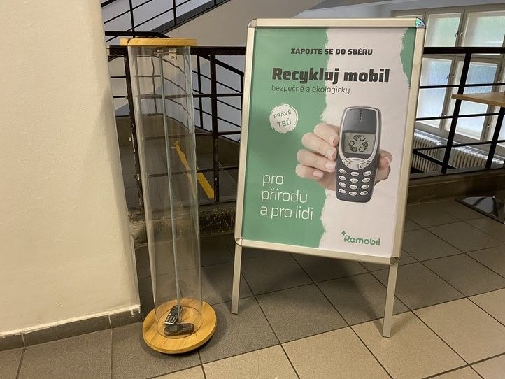 Sběrné místo ve Škroupově 5. Fotografie: B. Hájková 250806_Sberne_Misto_Mobily