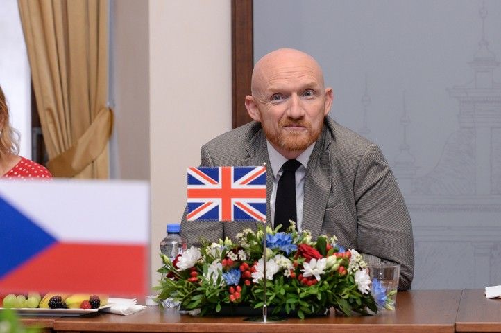 Přijetí na plzeňské radnici (fotografie: M. Pecuch) 251008_Prijeti_britanie_velvyslanec_3