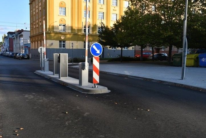 V Doudlevcích se rozšíří zóny placeného parkování. Fotografie: R. Žáková 251009_parkovaci_zona_doudlevecka_03