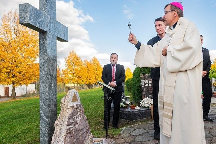 Představení projektu Hroby v dáli. Fotografie: M. Chaloupka 251014_hroby_v_dali_01