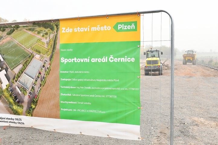 Přestavba areálu v Černicích. Fotografie: M. Chaloupka 251014_sportoviste_cernice_04