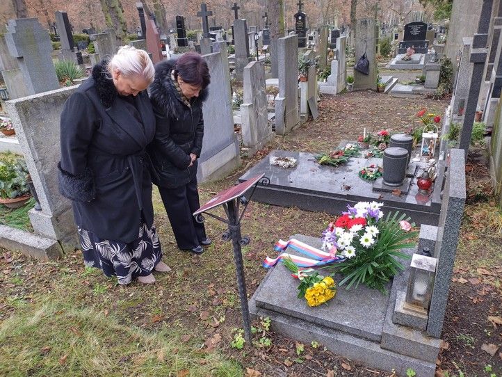 Fotografie: K. Sokolová 251216_Loukota_hrbitov_1