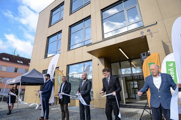 Zrekonstruovaný objekt bývalé školy (fotografie: M. Pecuch) 260224_Nova_radnice_MO_Plzen_4_1