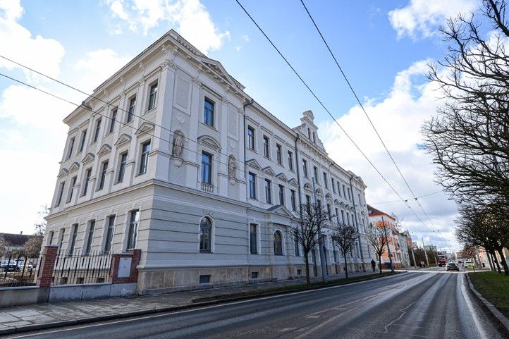 Zrekonstruovaný objekt bývalé školy (fotografie: M. Pecuch) 260224_Nova_radnice_MO_Plzen_4_5