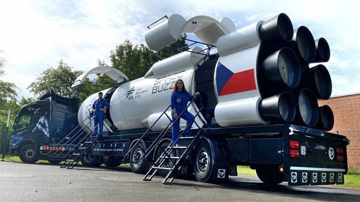 Zdroj fotografií: https://ceskacestadovesmiru.cz/spacebuzz 260520_Space_Buzz_1