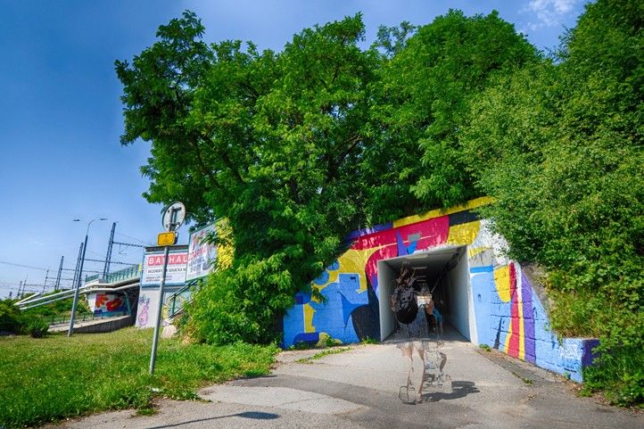 Opravený podchod pod železničním mostem v ulici U Prazdroje (fotografie: M. Pecuch) 260622_Podchod_U_Prazdroje_1