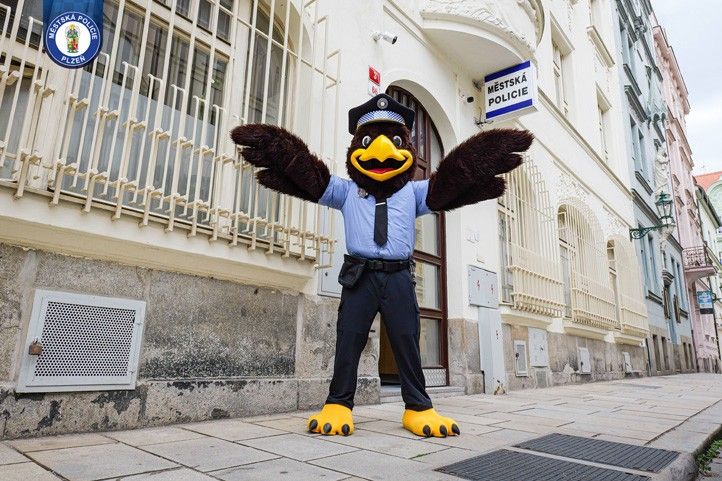 260728_Maskot_policie_Edy_1