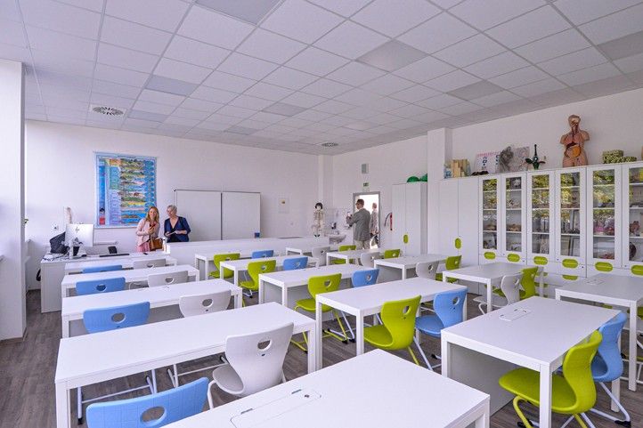 Slavnostní otevření přístavby a nástavby 26. ZŠ (fotografie: M. Pecuch) 260901_26_ZS_pristavba_2