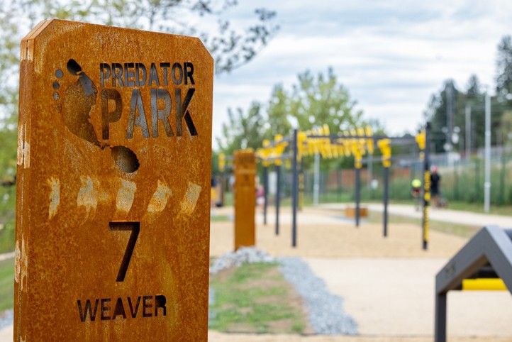 260903_Predator_park_2
