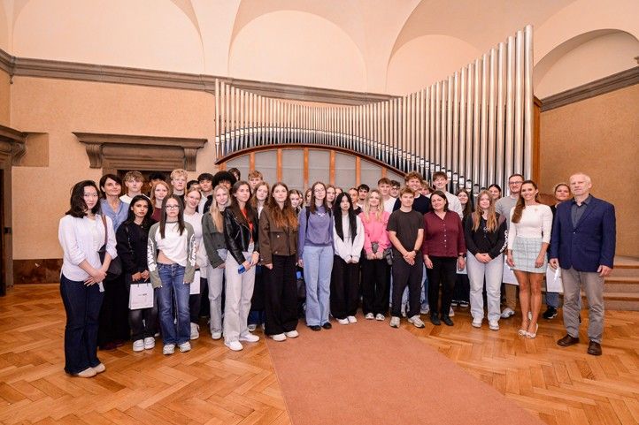 Přijetí na plzeňské radnici (fotografie: M. Pecuch) 260923_Prijeti_obchodni_akademie_4