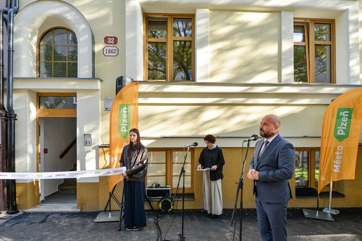 Bytový dům Thámova 32 (fotografie: M. Pecuch) 260925_Thamova_32_1